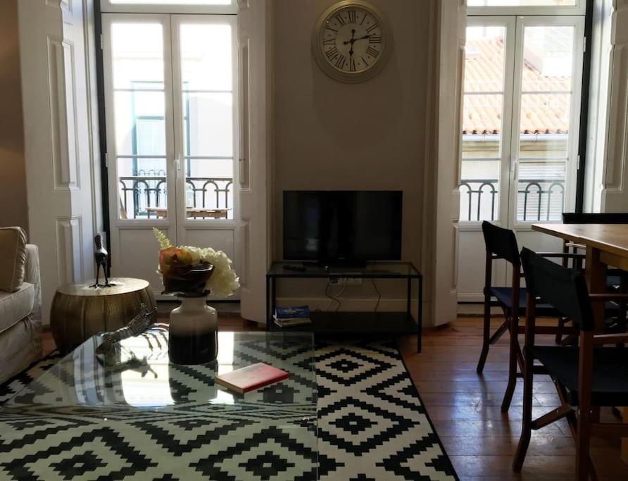 Sm2 Romantic Home By The Gardens Pr Real & Bairro Alto Лиссабон Экстерьер фото
