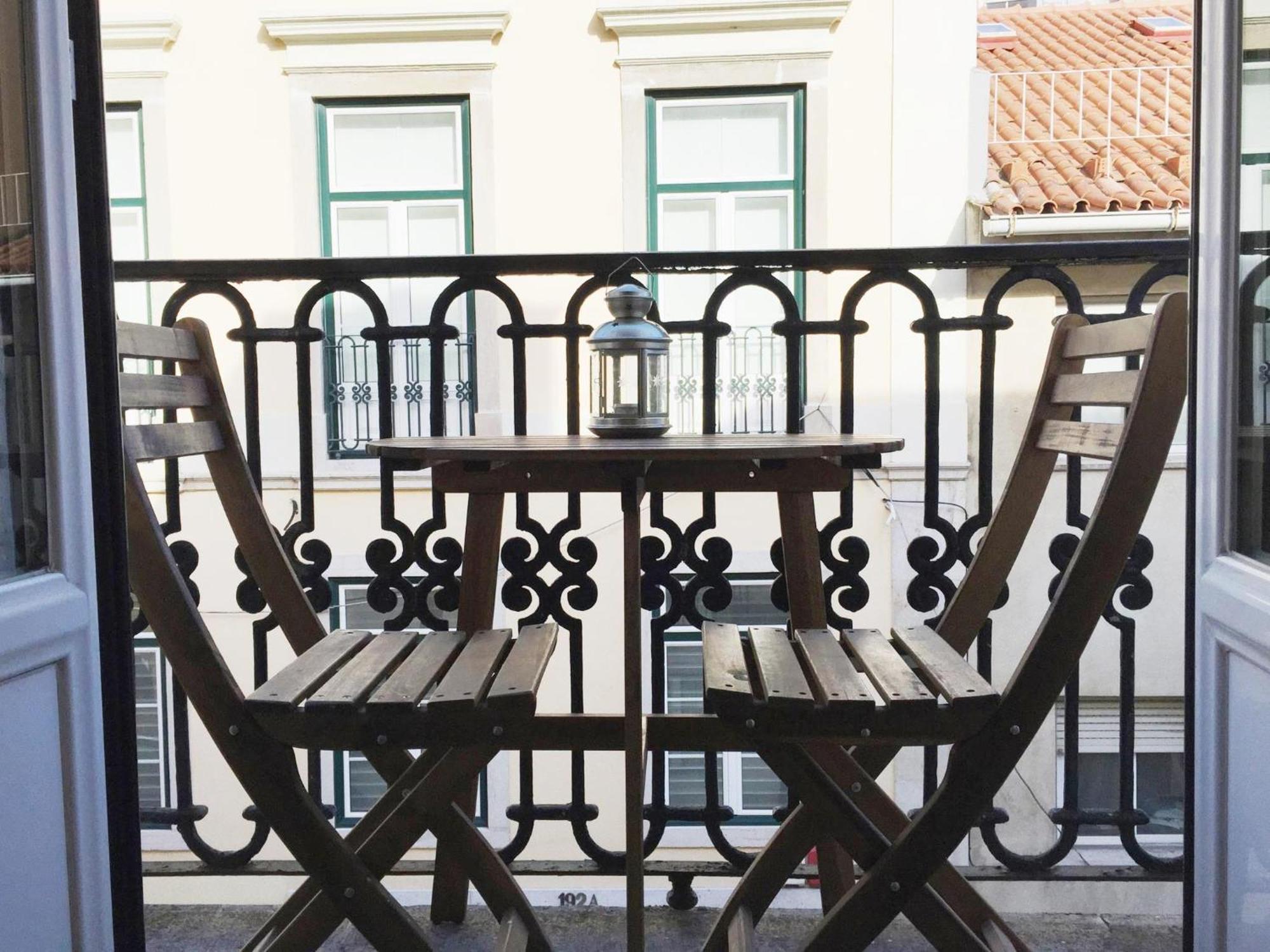 Sm2 Romantic Home By The Gardens Pr Real & Bairro Alto Лиссабон Экстерьер фото