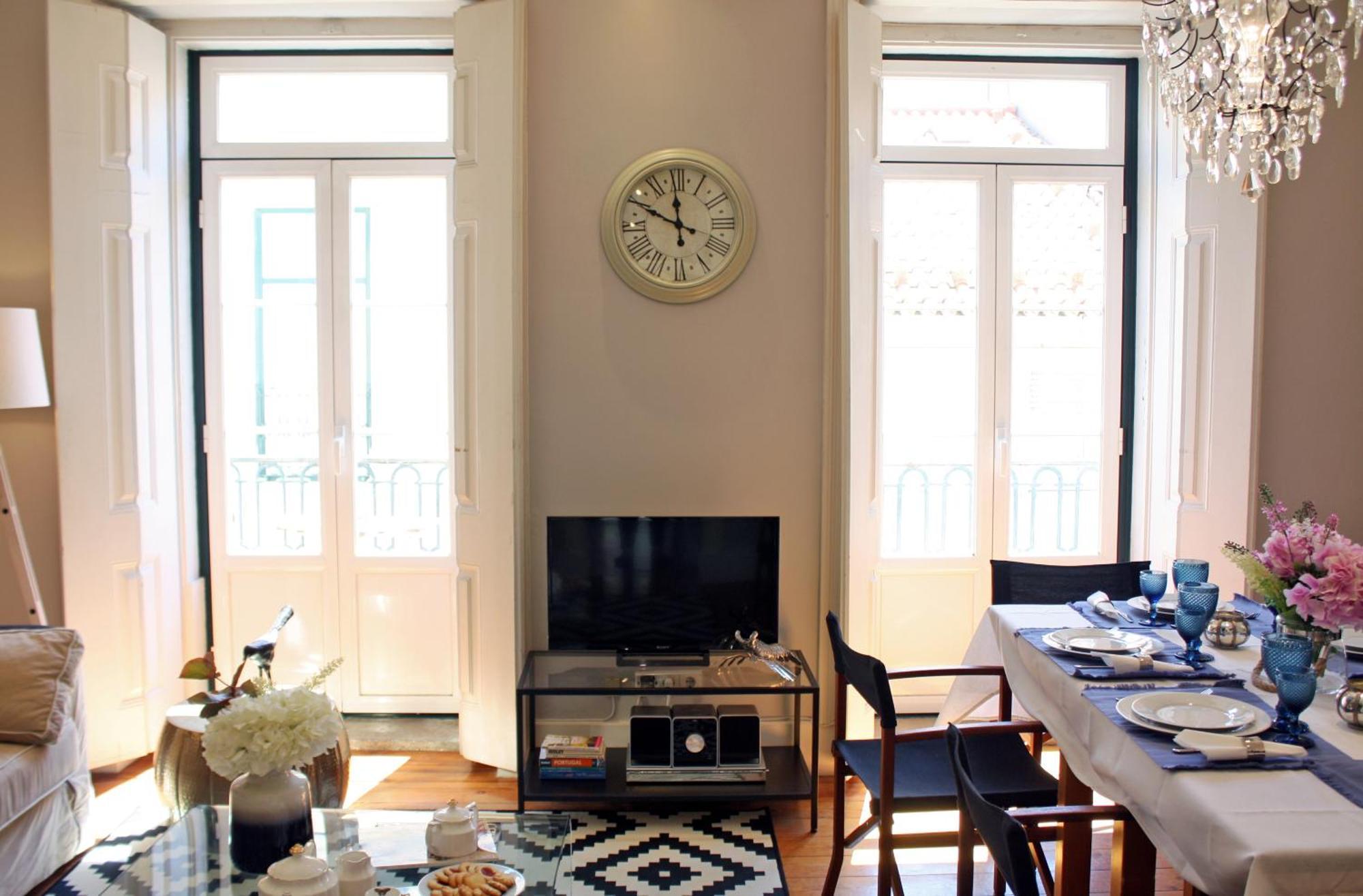 Sm2 Romantic Home By The Gardens Pr Real & Bairro Alto Лиссабон Экстерьер фото