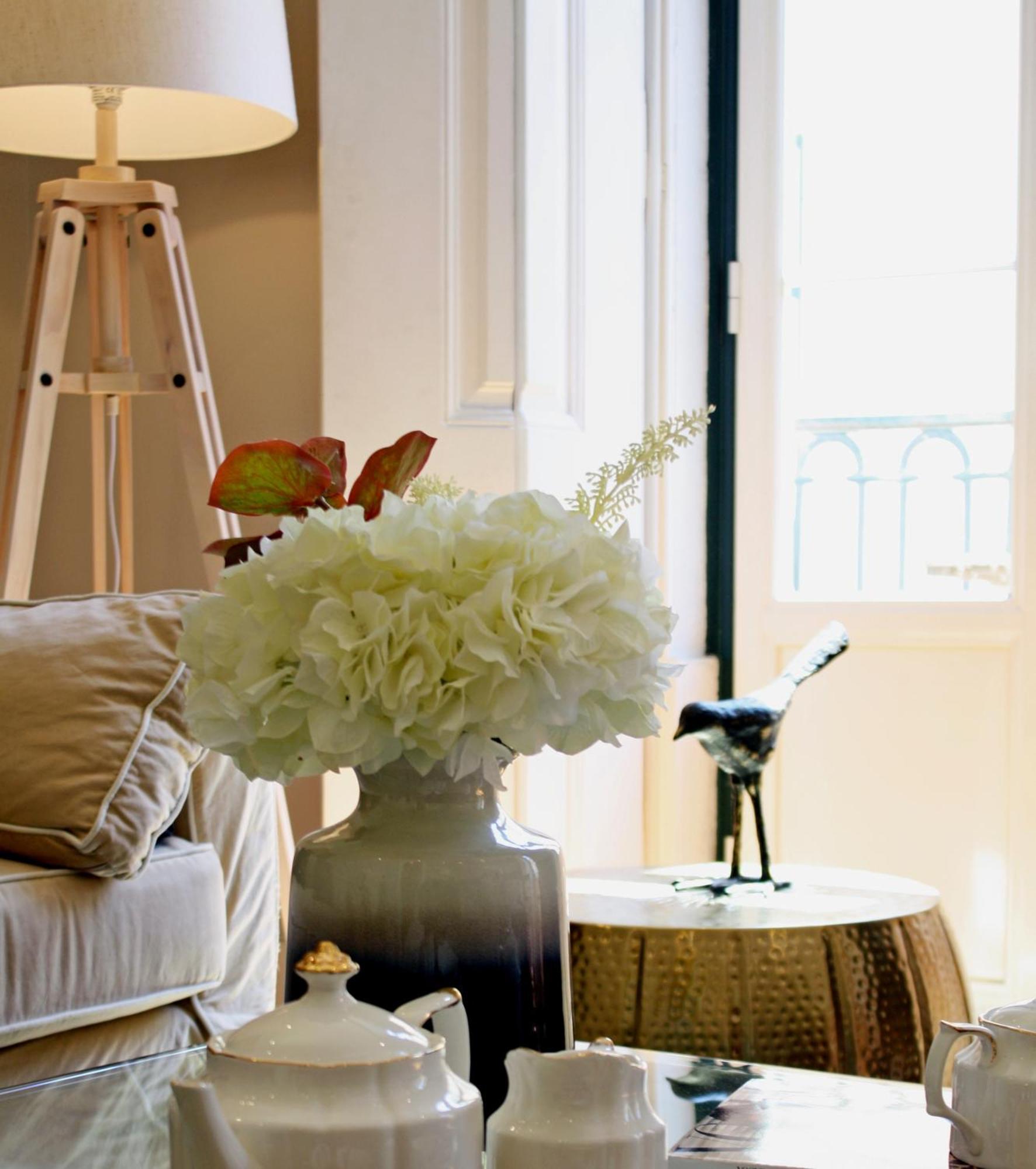 Sm2 Romantic Home By The Gardens Pr Real & Bairro Alto Лиссабон Экстерьер фото