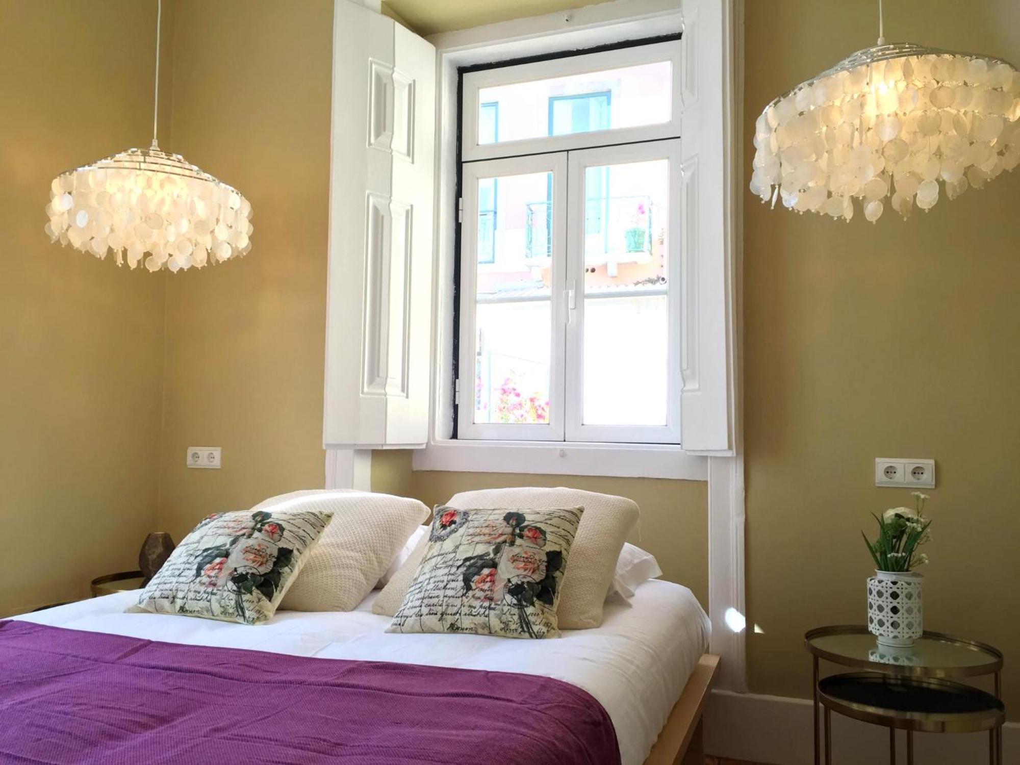 Sm2 Romantic Home By The Gardens Pr Real & Bairro Alto Лиссабон Экстерьер фото
